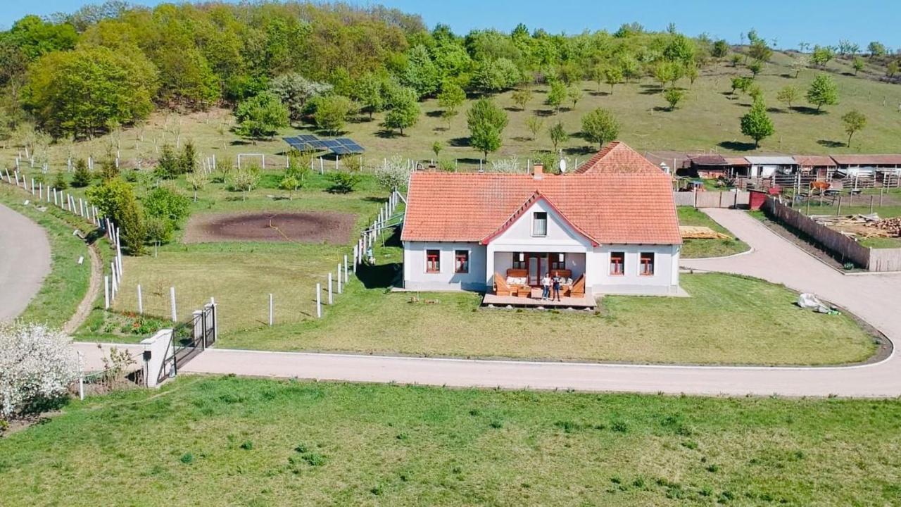 Отель Dosa Tanya, Vendeghaz Cserepfalu Экстерьер фото